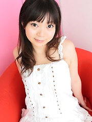 Cute japan cutie Momoka Utsumi