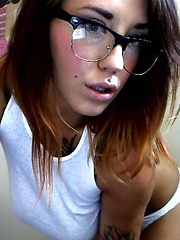 Cam emo girl Tayte sexy stripdance