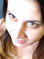 Amateur girl enjoys doggystyle fucking and being filmed