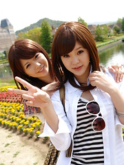 Hotties Rimu Endo and Ueno Misaki showing off